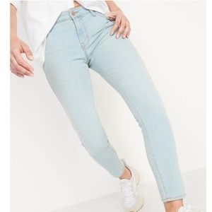 Old navy mid-rise super skinny Jean - size 6